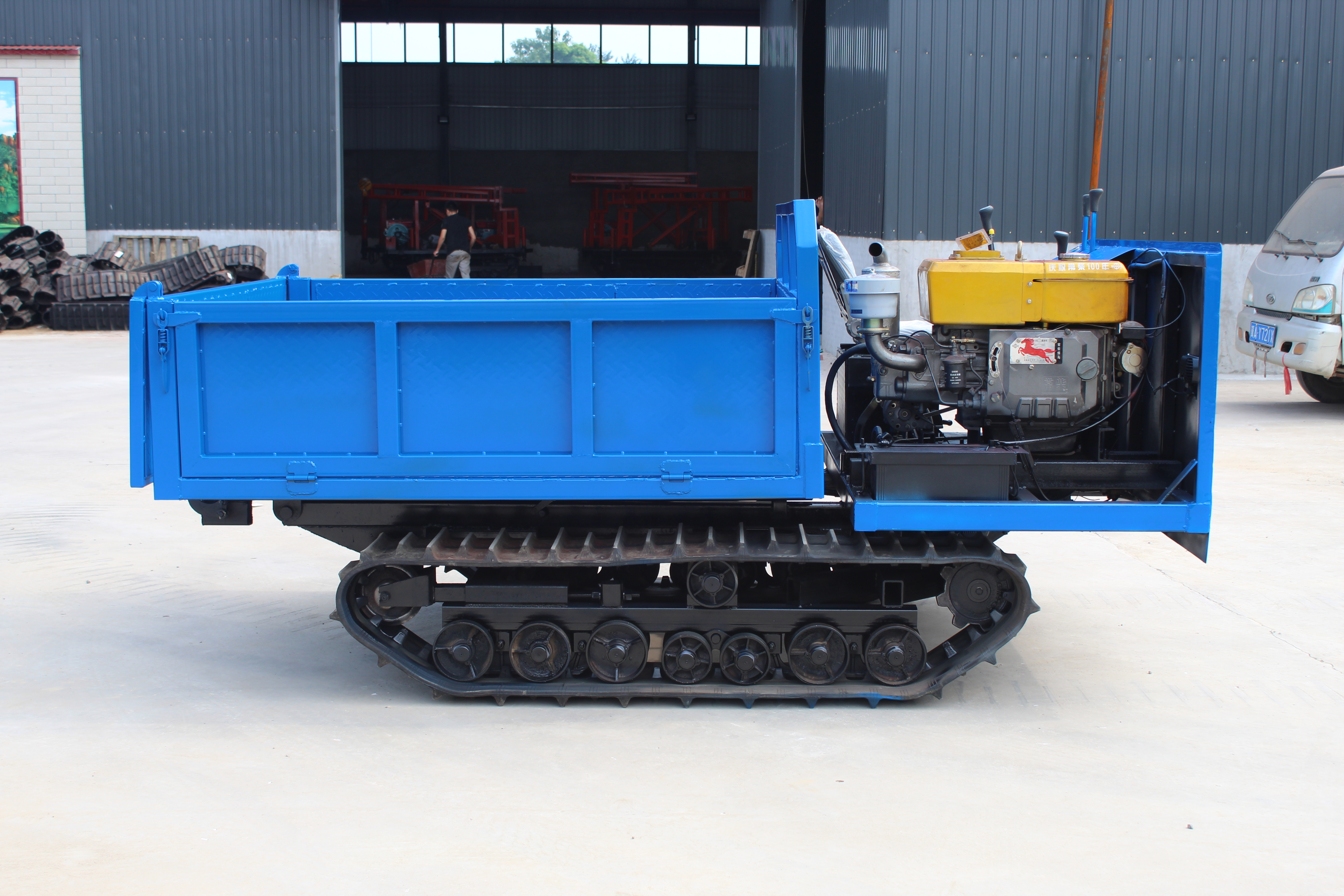 2 Ton Mini Rubber Track Transporter Dumper Truck Simple Operation
